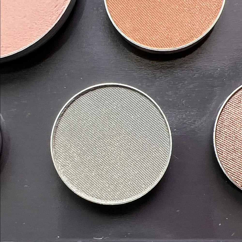 NWOT OFRAPRO Eyeshadow magnetic Palette - 6 Versatile Shades
